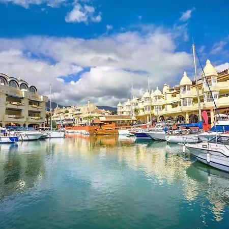Puerto Marina - Scandinavian 1 Bedroom Apartment *
