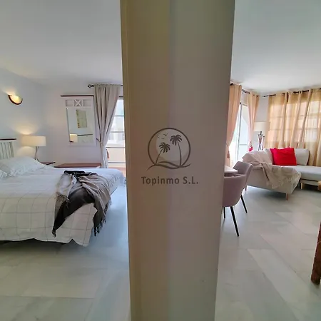 아파트 Puerto Marina - Scandinavian 1 Bedroom 베날마데나코스타
