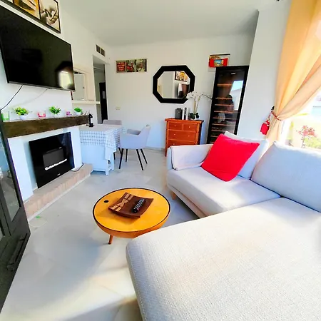 아파트 Puerto Marina - Scandinavian 1 Bedroom 베날마데나코스타